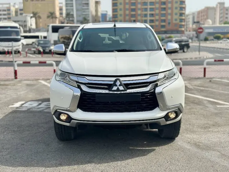 2019 ميتسوبيشي مونتيرو in Dubai