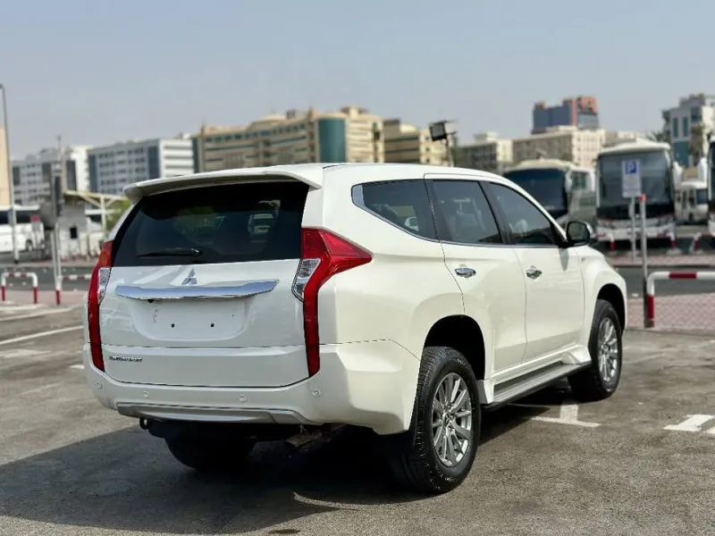 2019 ميتسوبيشي مونتيرو in Dubai