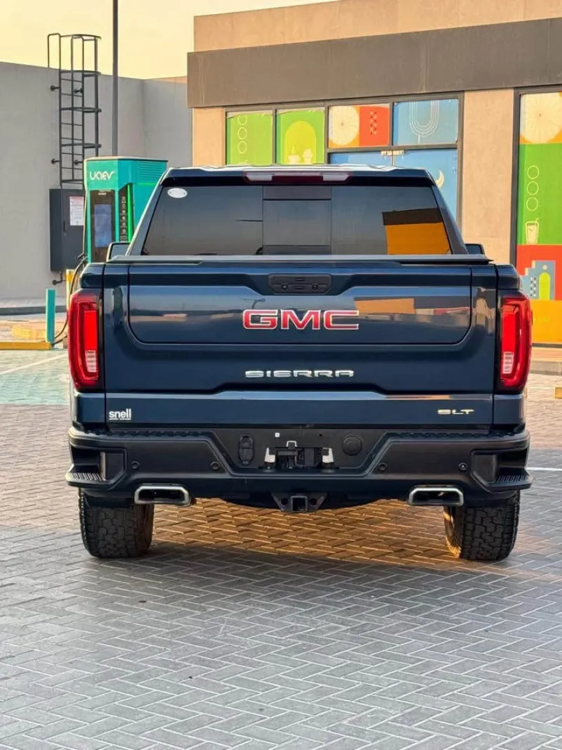 2021 جي أم سي سييرا in Dubai