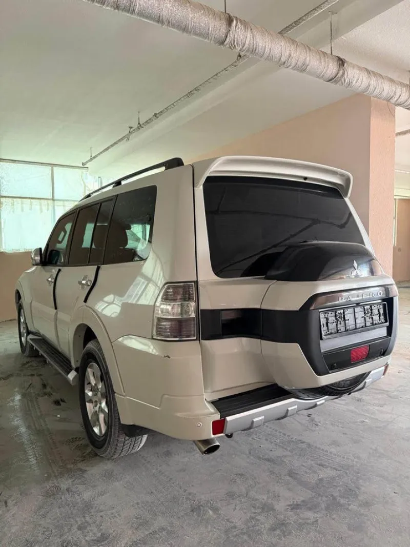 2016 Mitsubishi Pajero in Dubai