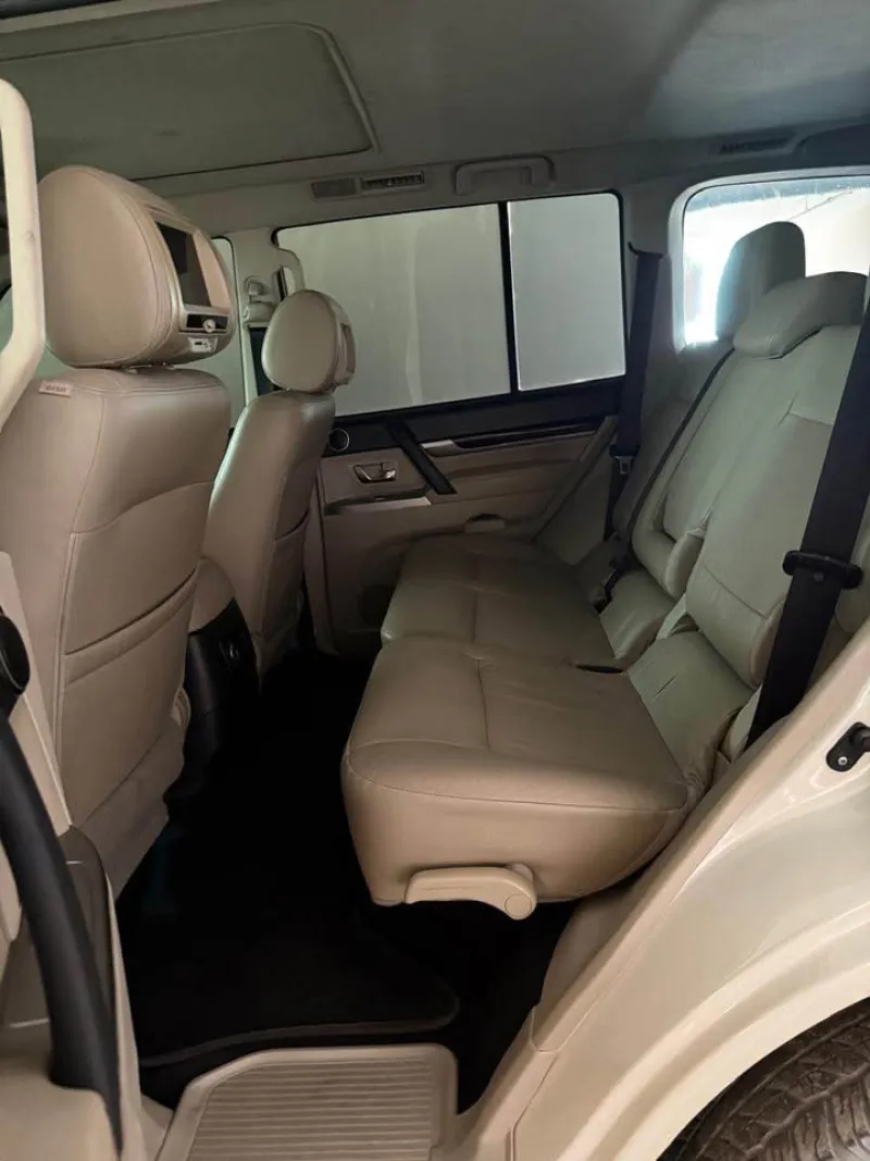2016 Mitsubishi Pajero in Dubai