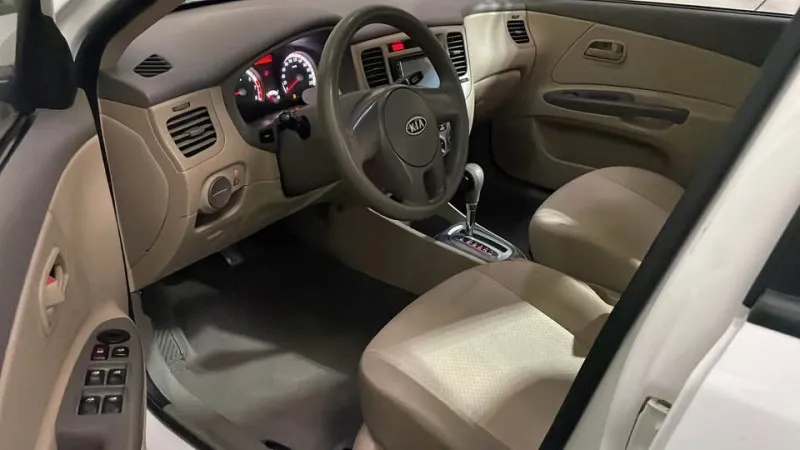 2010 كيا ريو in Dubai