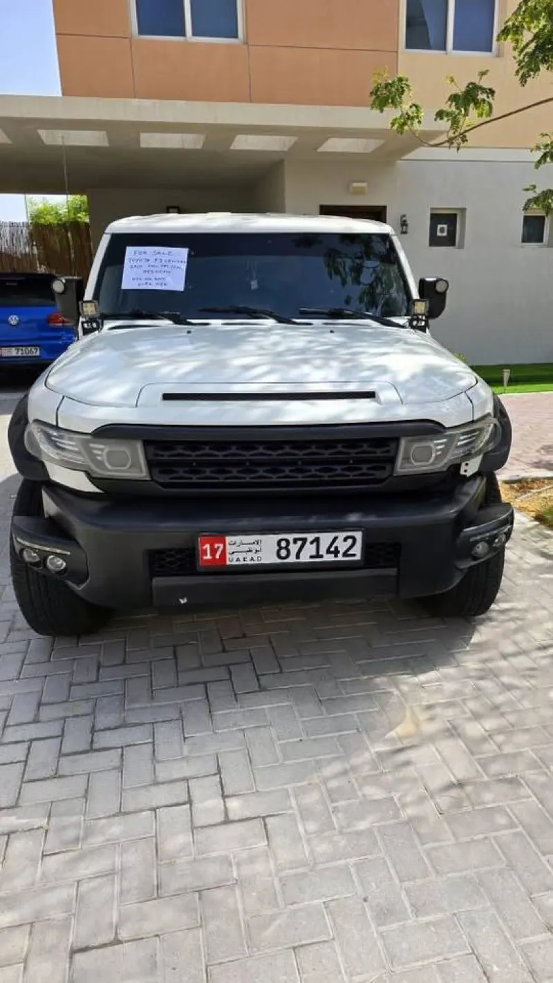 2010 تويوتا أف جي كروزر in Dubai