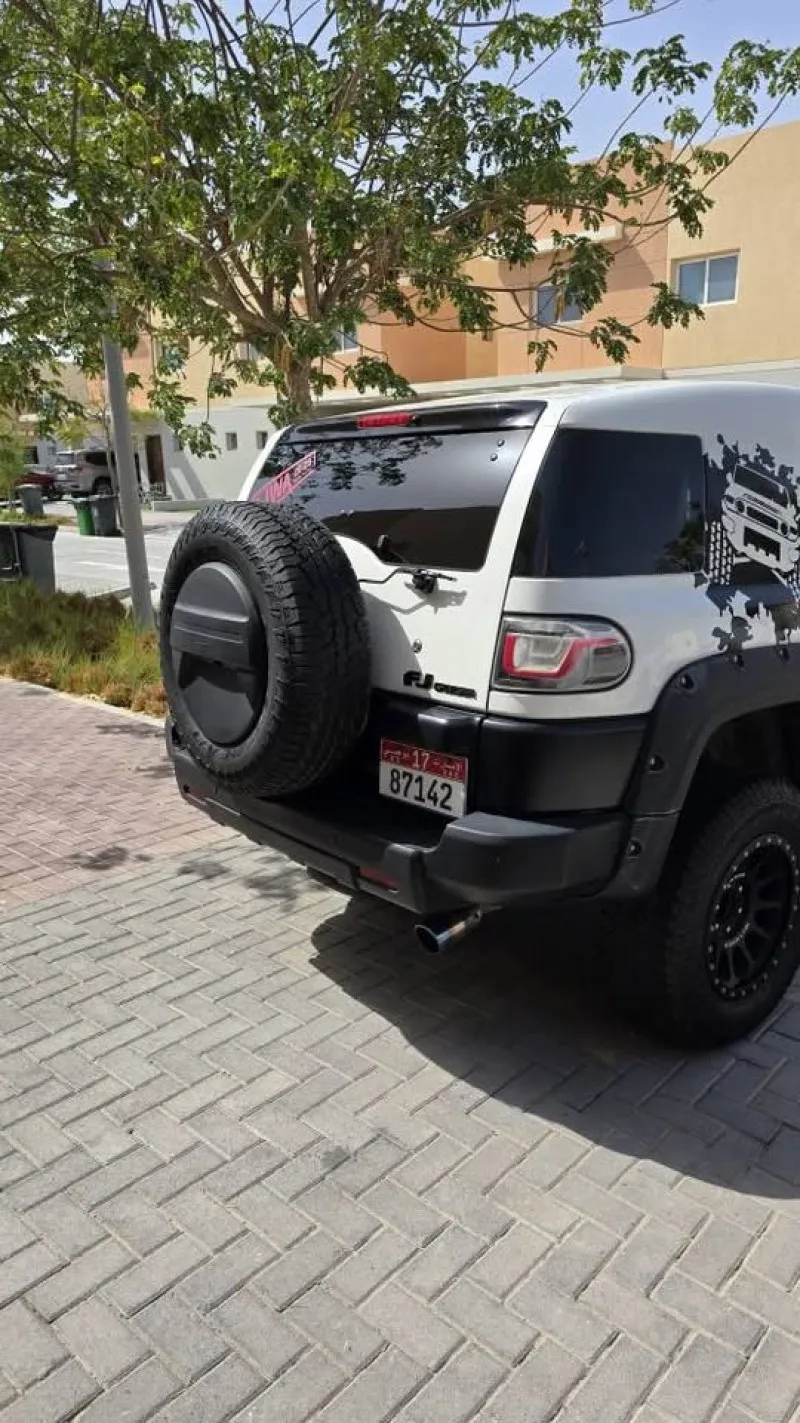 2010 تويوتا أف جي كروزر in Dubai