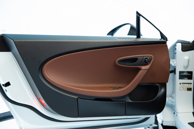 2020 Bugatti Chiron in dubai
