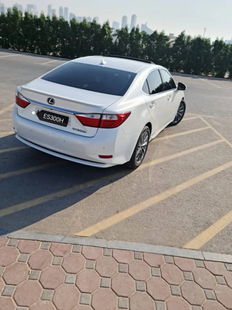 2014 لكزس ES - اي اس in Dubai