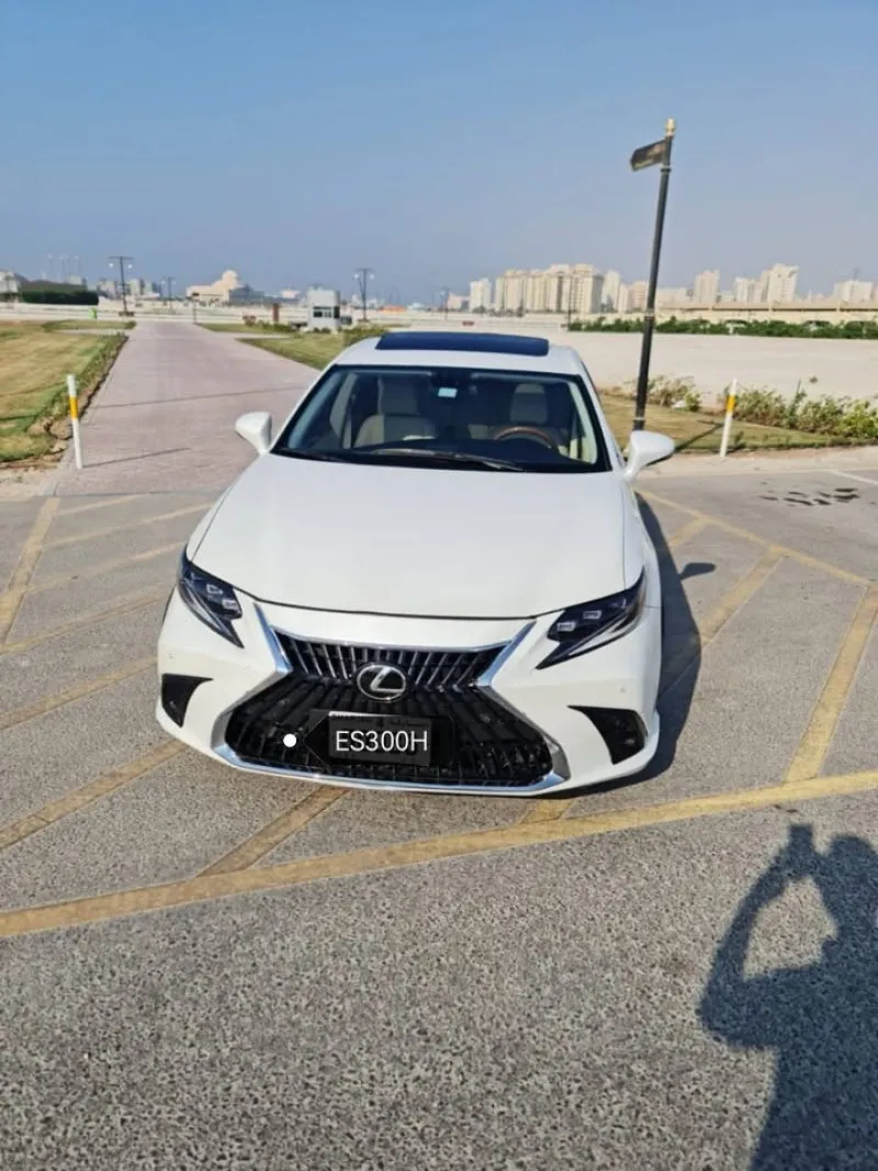 2014 لكزس ES - اي اس in Dubai