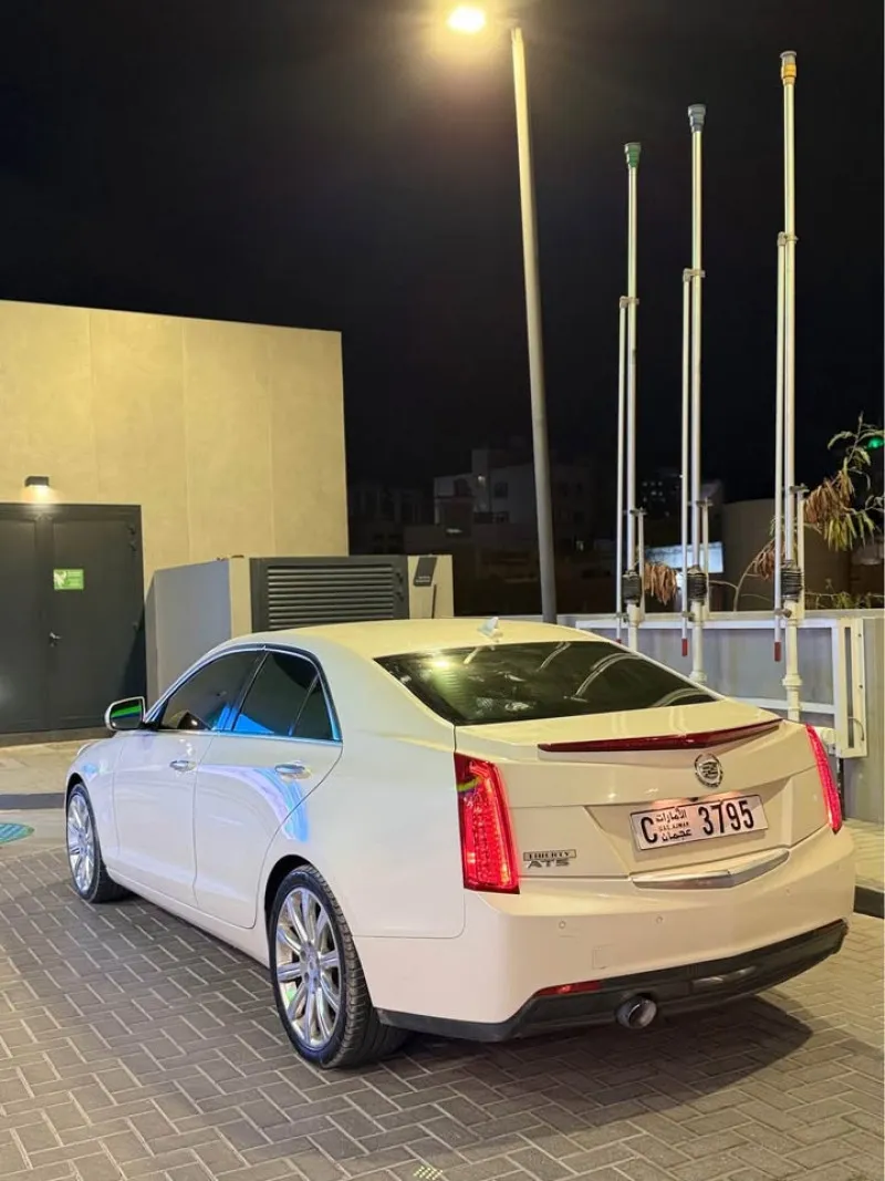 2014 كاديلاك آي تي أس in Dubai