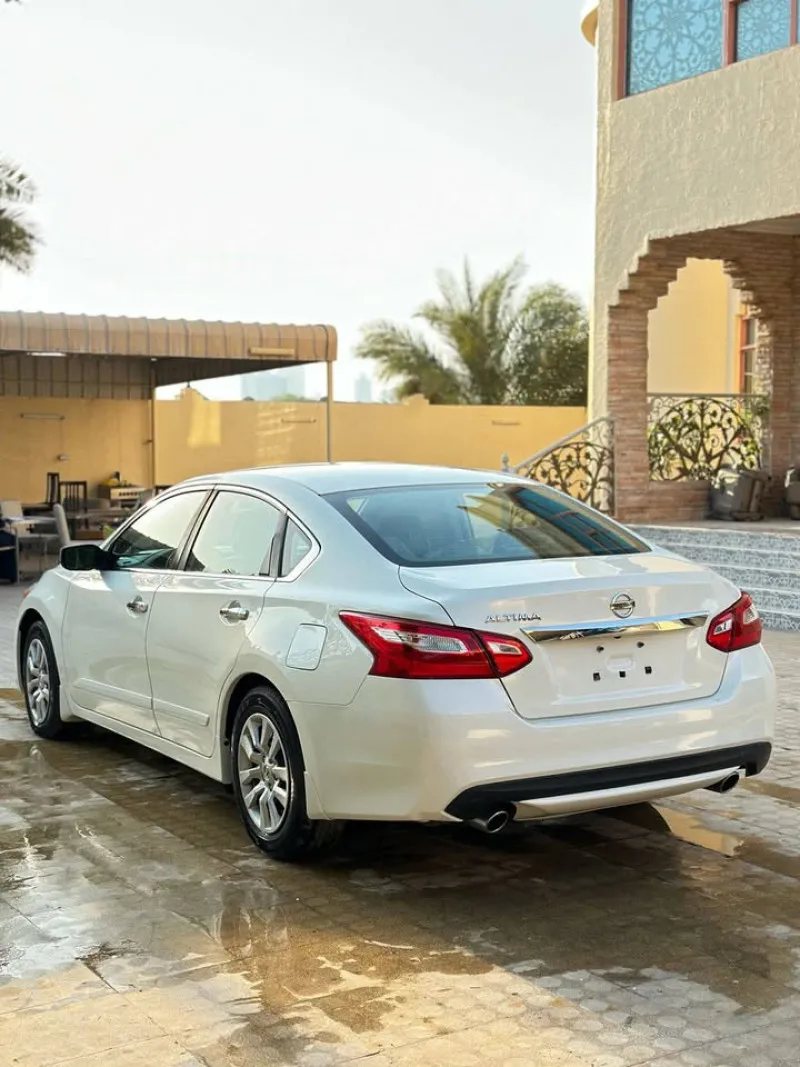 2016 Nissan Altima in Dubai