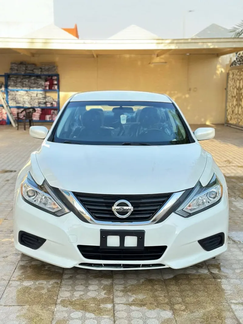 2016 Nissan Altima in Dubai