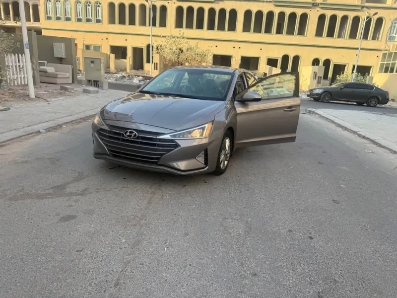 2020 Hyundai Elentra in Dubai
