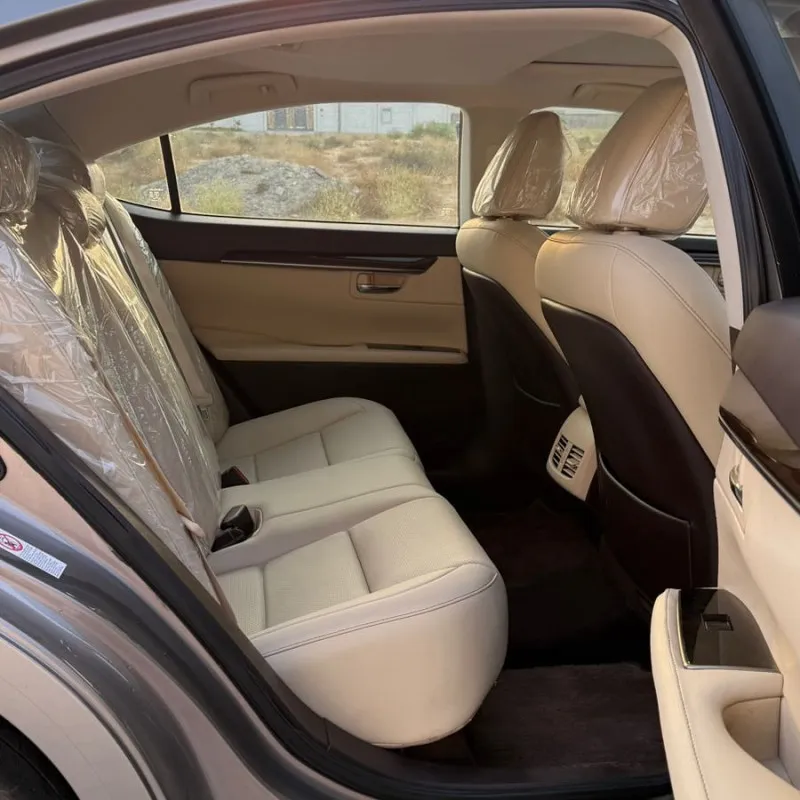 2017 Lexus ES in Dubai