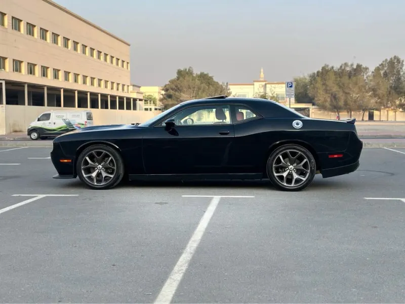 2019 دودج شالنجر in Dubai