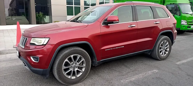 2014 Jeep Grand Cherokee in Dubai
