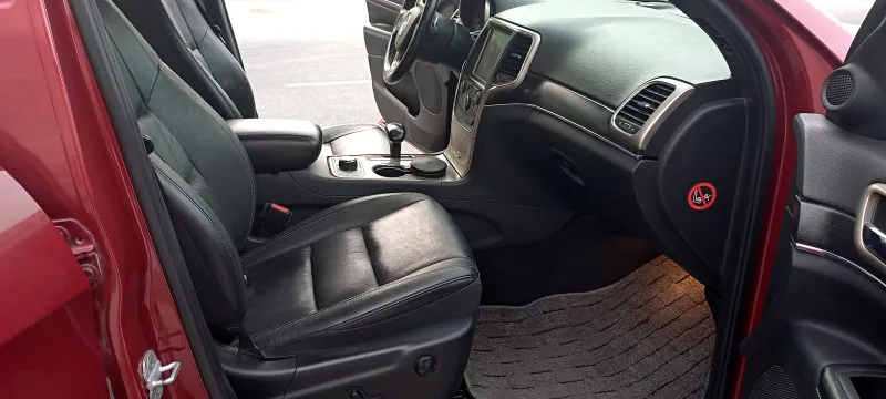 2014 Jeep Grand Cherokee in Dubai