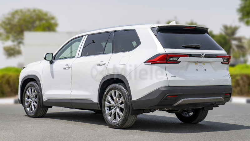 2024 Toyota Grand Highlander in dubai