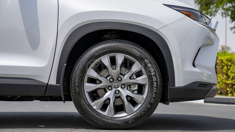 2024 Toyota Grand Highlander in dubai