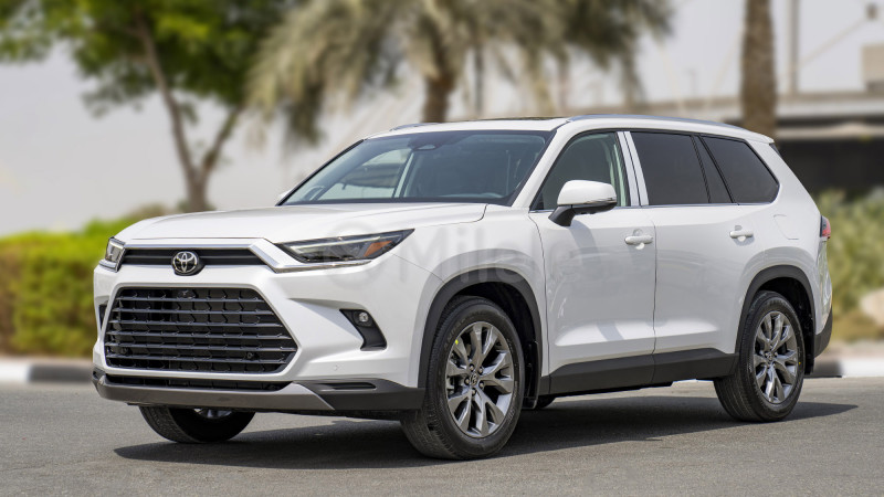2024 Toyota Grand Highlander in dubai