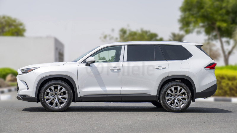 2024 Toyota Grand Highlander in dubai