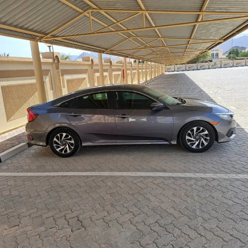 2016 Honda Civic in Dubai