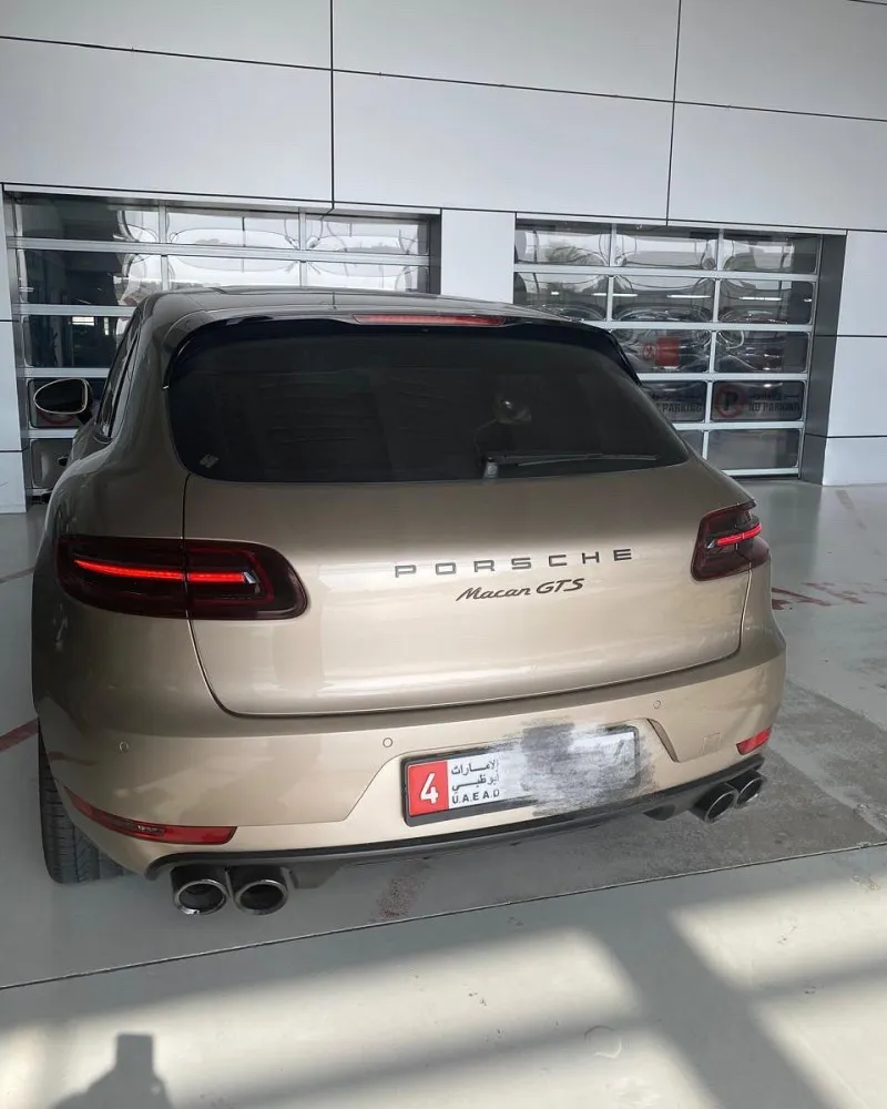 2017 Porsche Macan in Dubai