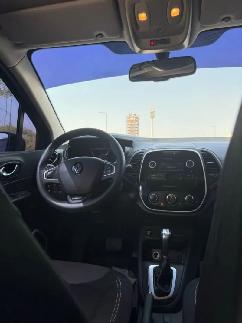 2020 Renault Captur in Dubai
