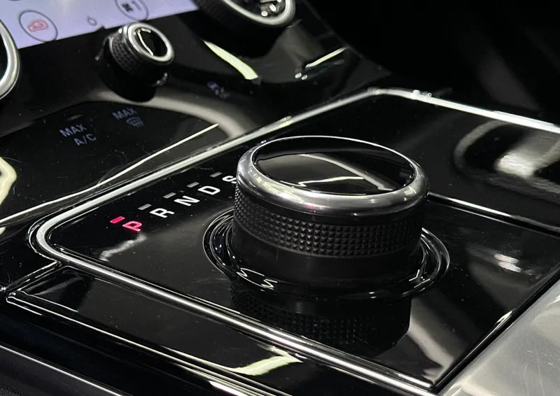 2018 Land Rover Range Rover Velar in Dubai