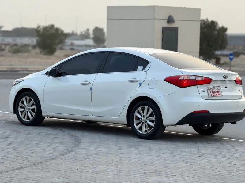 2013 كيا كي ٣ in Dubai