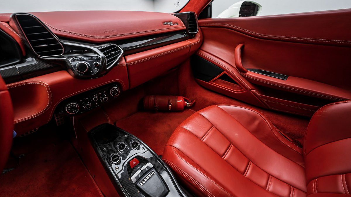 2013 Ferrari 458 in Dubai