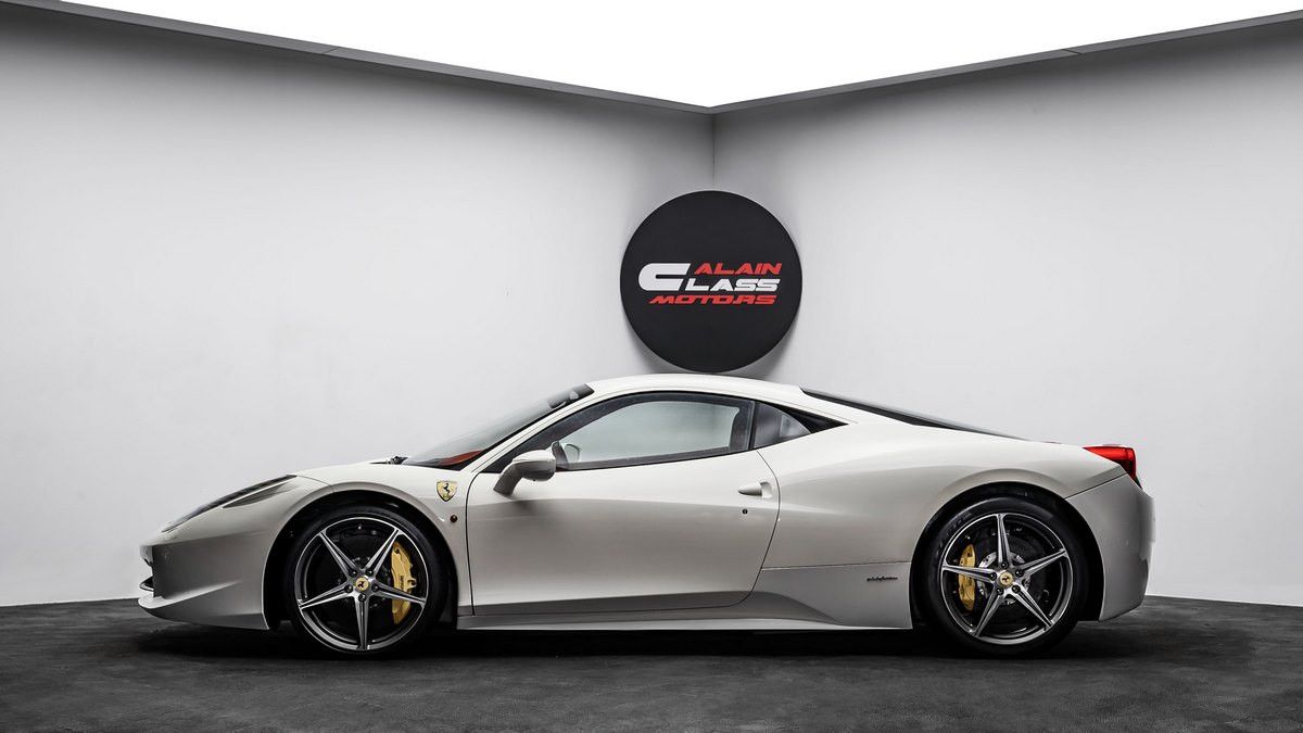 2013 Ferrari 458 in Dubai