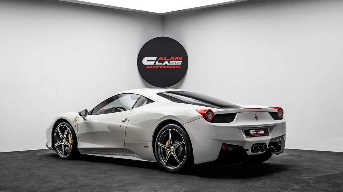 2013 Ferrari 458 in Dubai