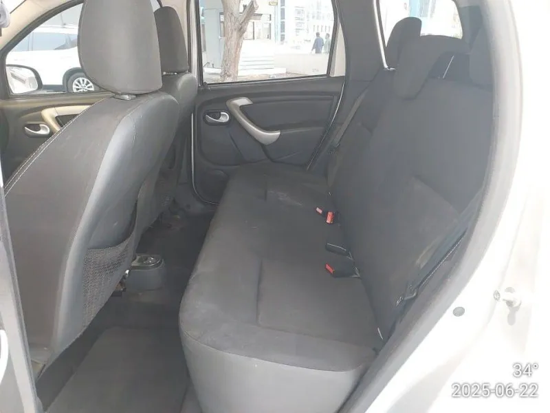 2015 رينو داستر in Dubai
