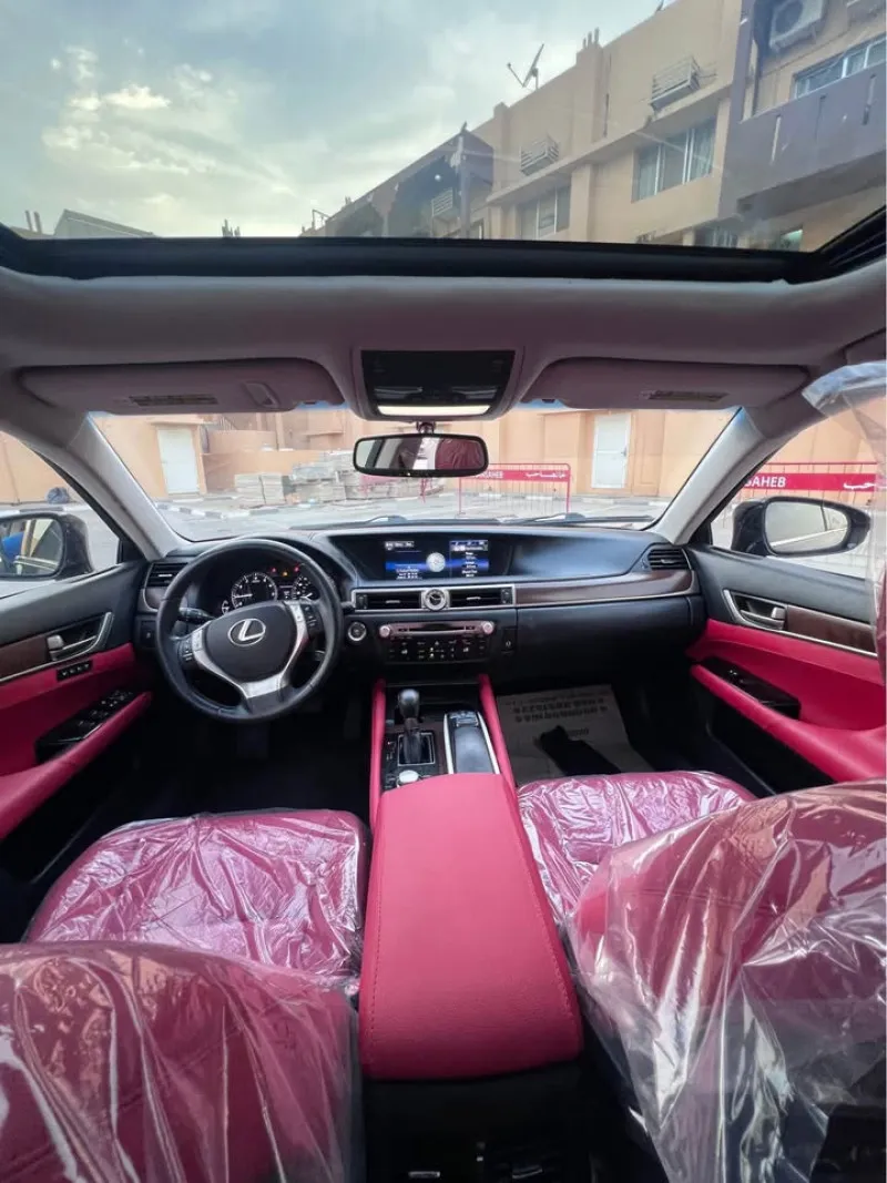 2015 Lexus GS in Dubai
