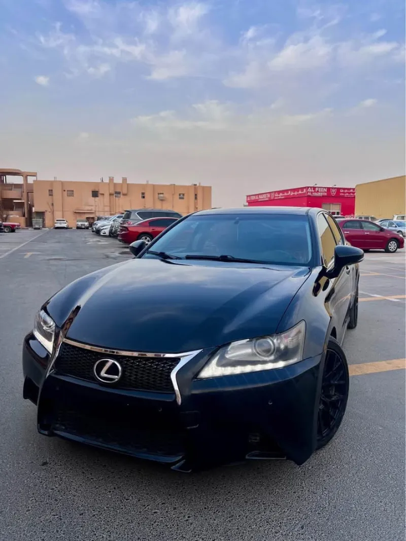 2015 Lexus GS in Dubai