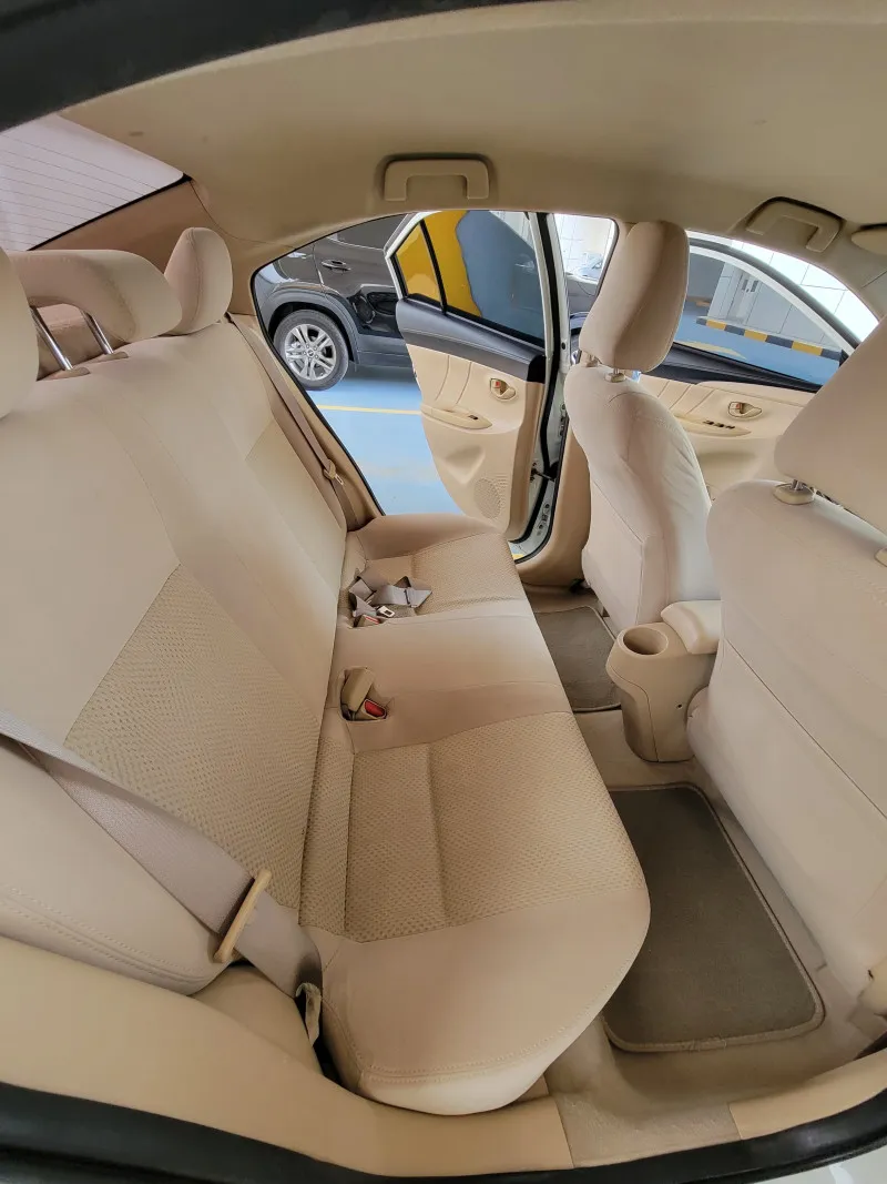 2016 تويوتا ياريس in Dubai