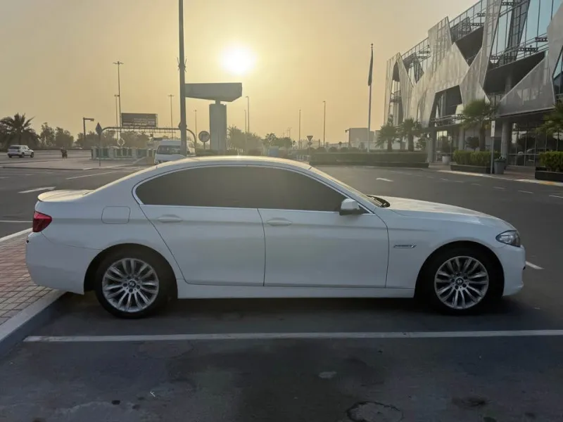 2016 بي أم دابليو الفئة - 5 in Dubai