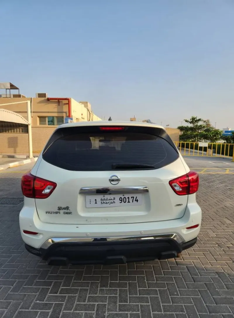 2018 Nissan Pathfinder in Dubai