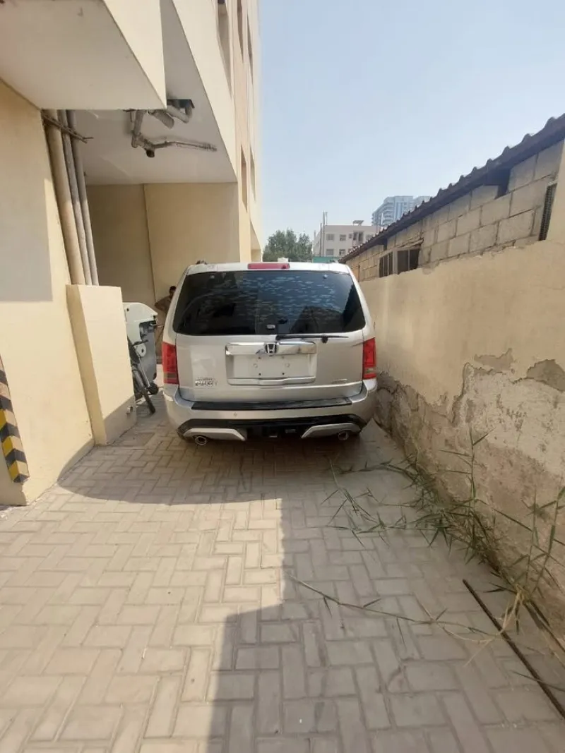 2012 هوندا بايلوت in Dubai