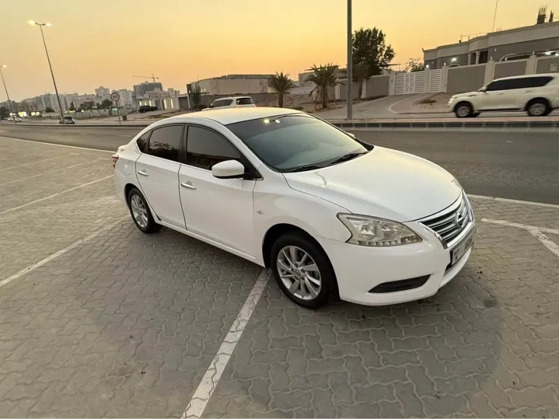 2016 نيسان سنترا in Dubai