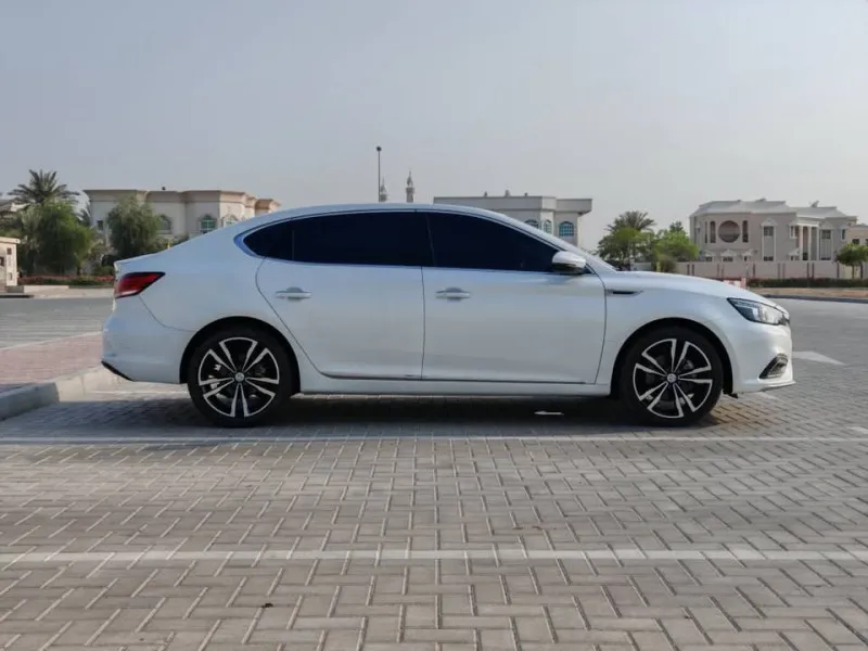 2022 ام جي 6 in Dubai