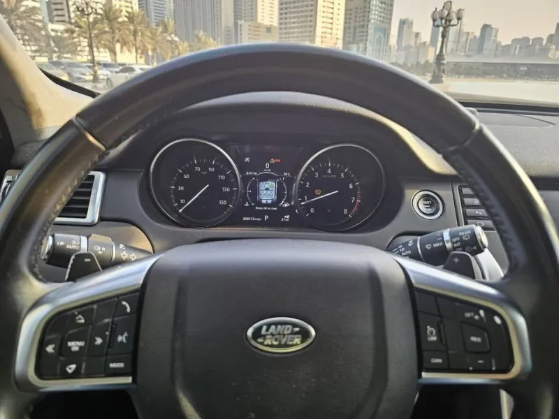 2018 لاند روفر ديسكفري in Dubai