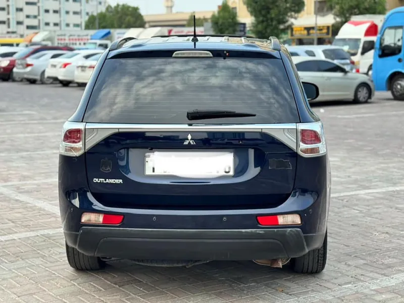 2014 ميتسوبيشي أوتلاندر in Dubai