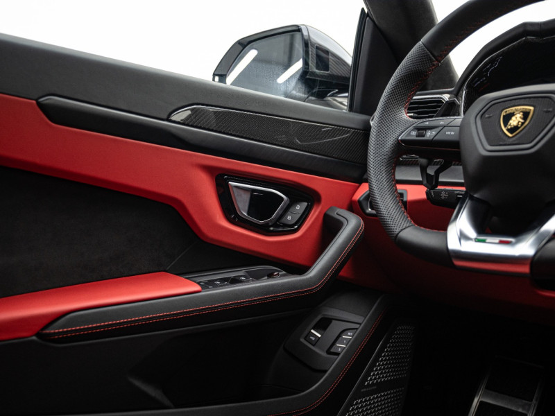 2022 Lamborghini URUS