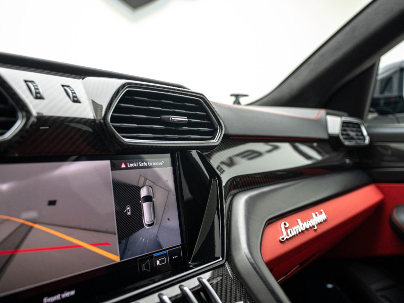 2022 Lamborghini URUS