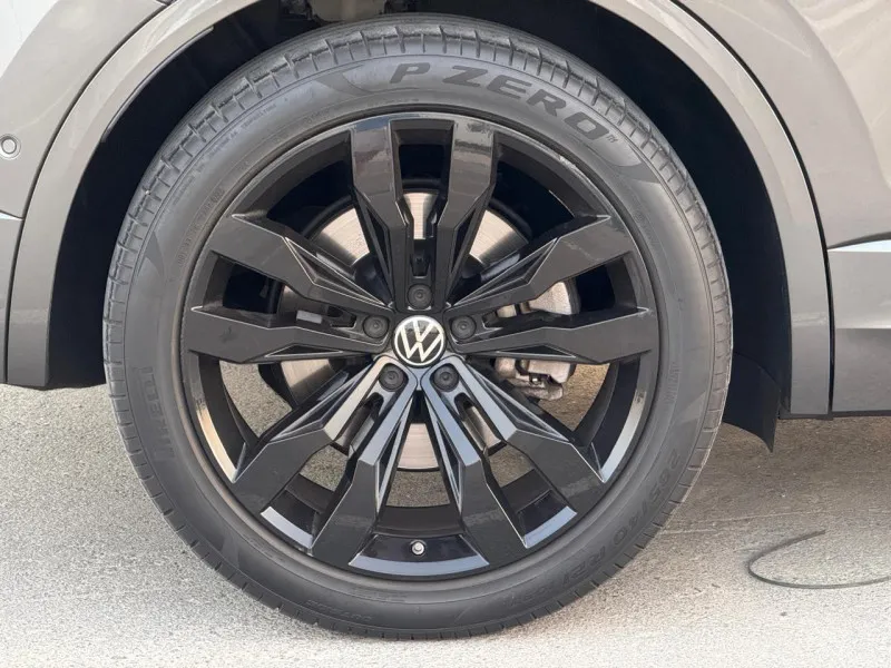 2022 Volkswagen Touareg in Dubai