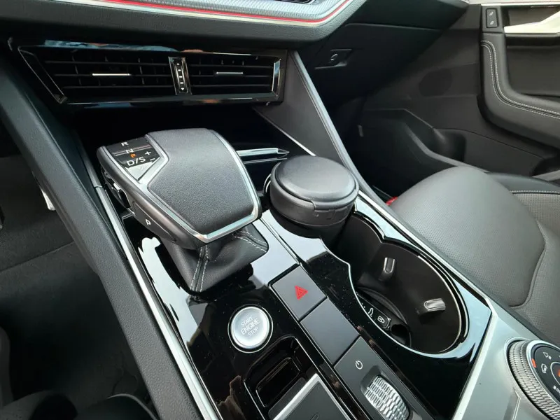 2022 Volkswagen Touareg in Dubai