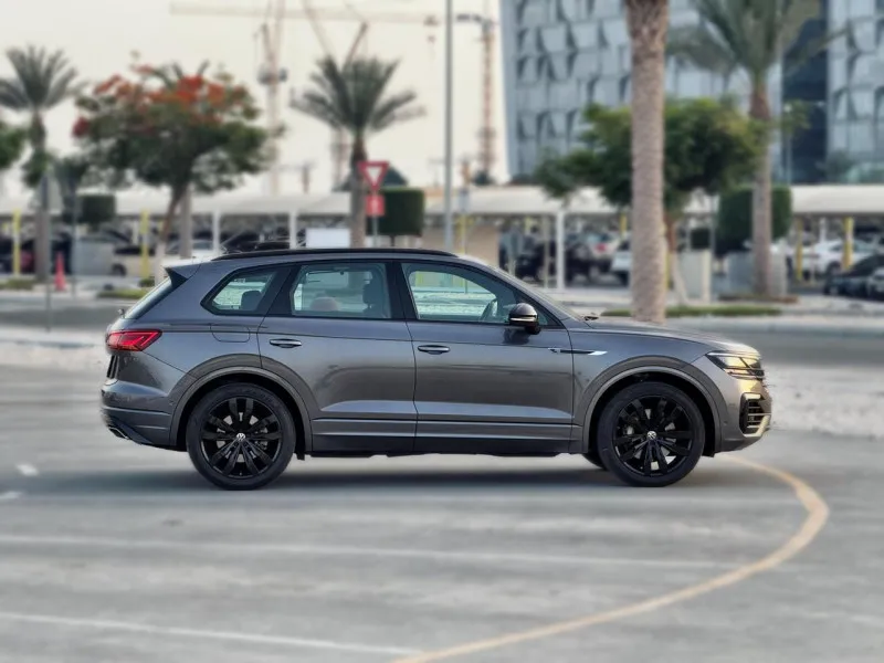 2022 Volkswagen Touareg in Dubai