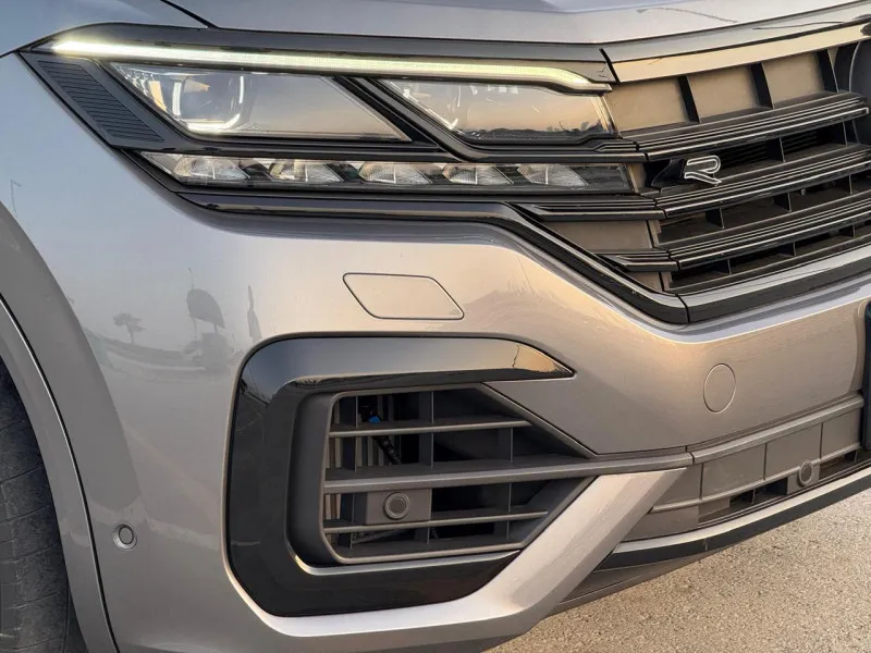 2022 Volkswagen Touareg in Dubai