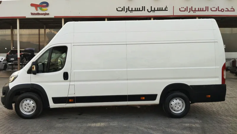 2021 بيجو بوكسر in Dubai