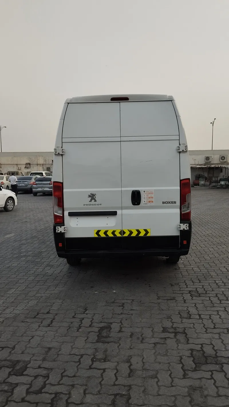 2021 بيجو بوكسر in Dubai